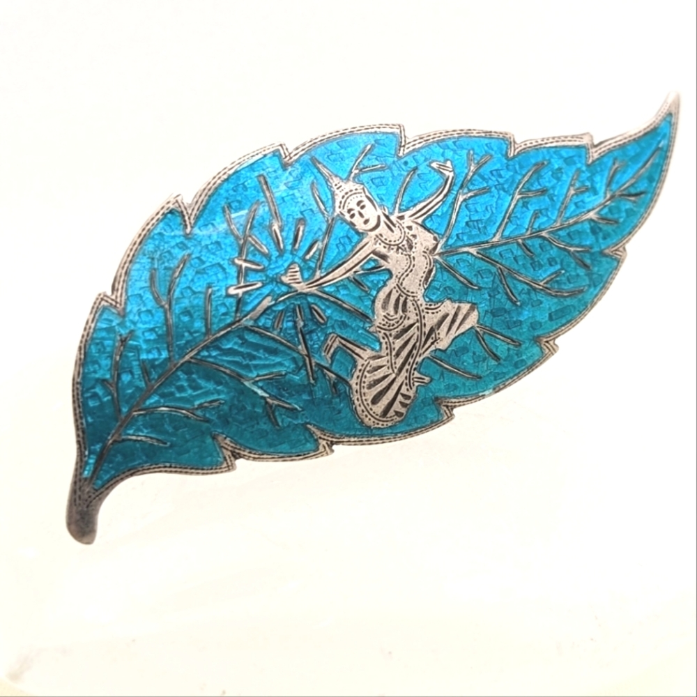 Vintage Siam Thailand Leaf Pin